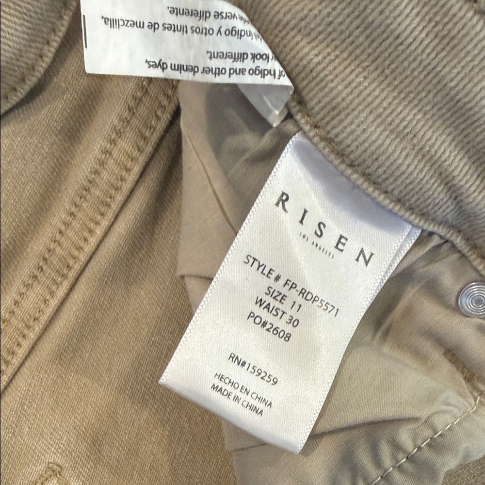 Risen Wide-Leg raw hem Jeans - Picture 3 of 12